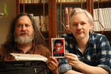 [Richard Stallman - Edward Snowden - Julian Assange: "YES WE CAN"]